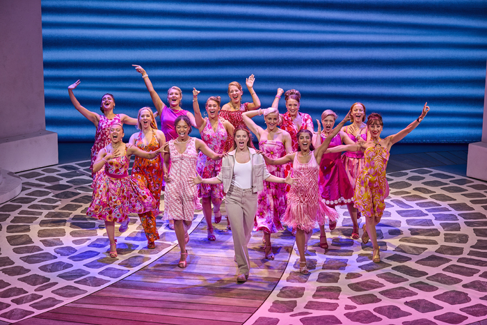 Photos: New Cast Joins MAMMA MIA! in London Image