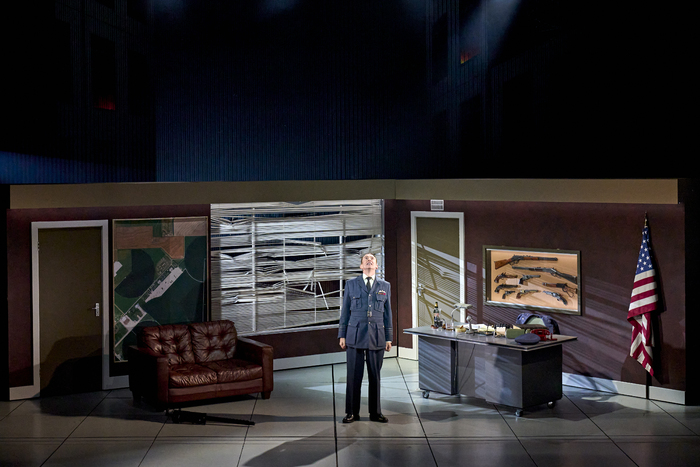 Photos: DR. STRANGELOVE at the Noël Coward Theatre Image
