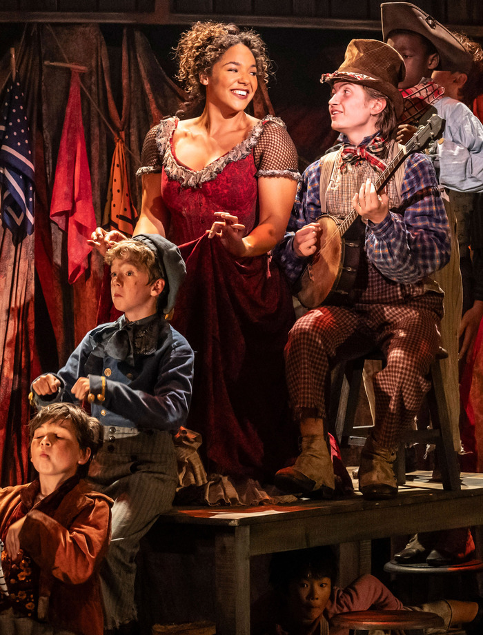 Photos/Video: OLIVER! at the Gielgud Theatre Image