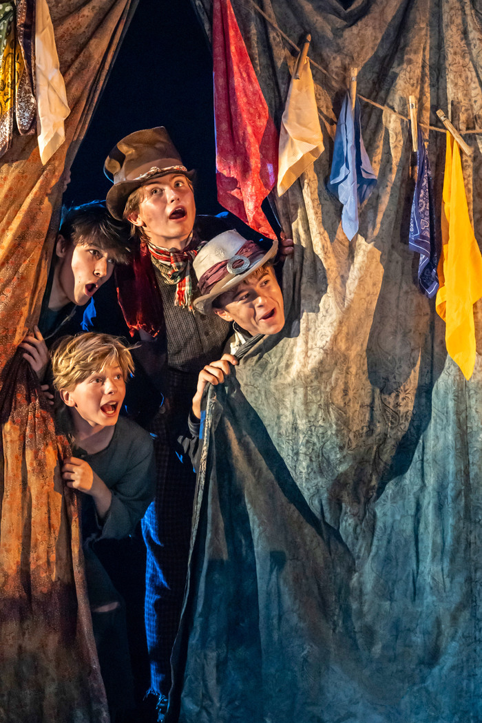 Photos/Video: OLIVER! at the Gielgud Theatre Image