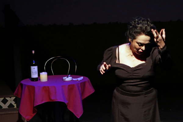 Photos: Eleanora Owen In BEING PIAF At The Odyssey Theatre Image