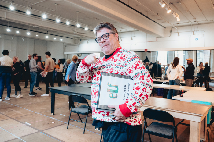 Photos: ELF THE MUSICAL Heads Into Rehearsal for Its Holiday Return  Image