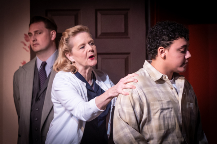 Photos: First look at Curtain Players' LAURA  Image