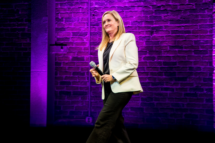 Photos: Samantha Bee's HOW TO SURVIVE MENOPAUSE Opens at Audible's Minetta Lane Theatre  Image