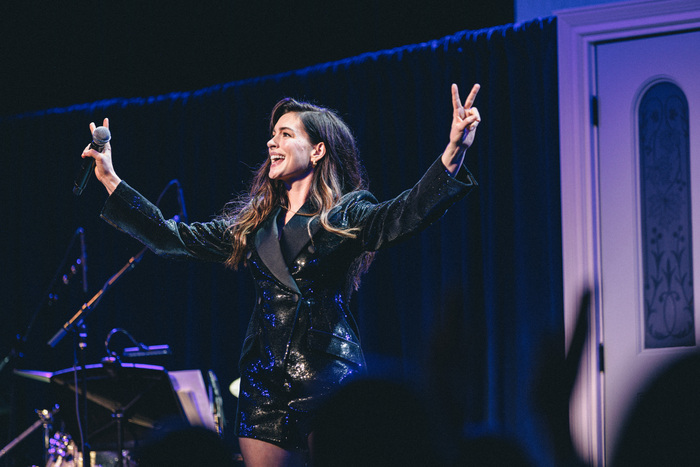 Photos: Anne Hathaway, Billy Porter & More at BROADWAY RALLIES FOR KAMALA! Image