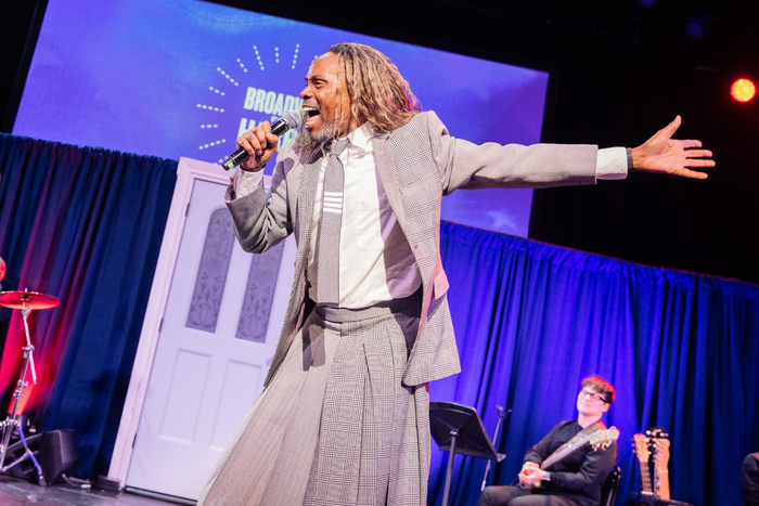 Photos: Anne Hathaway, Billy Porter & More at BROADWAY RALLIES FOR KAMALA!  Image