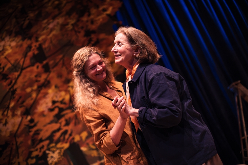 Review: AUTUMN, Park Theatre Image