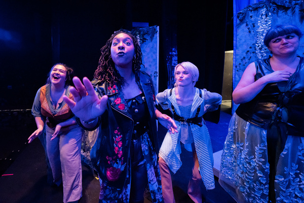Photos: Babes With Blades' A MIDSUMMER NIGHT'S DREAM Image