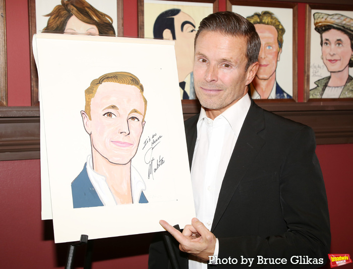 Photos: CAA's Joe Machota Receives Portrait at Sardi's  Image