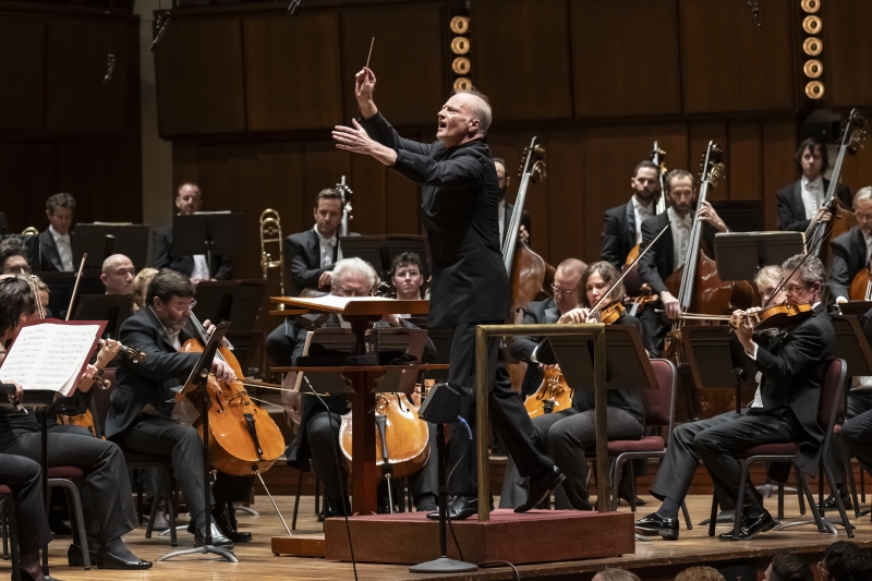 Review: RENÉE FLEMING AND THE NATIONAL SYMPHONY ORCHESTRA at Kennedy Center Image