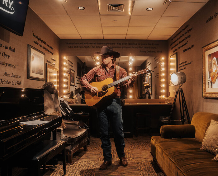 Photos: Jade Eagleson Makes Grand Ole Opry Debut  Image