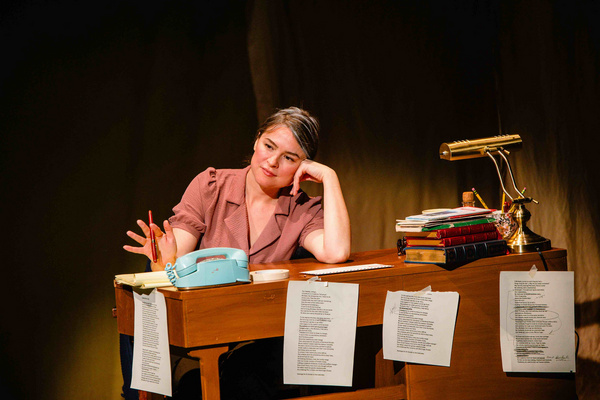 Photos: Remy Bumppo Theatre Company's DEAR ELIZABETH  Image