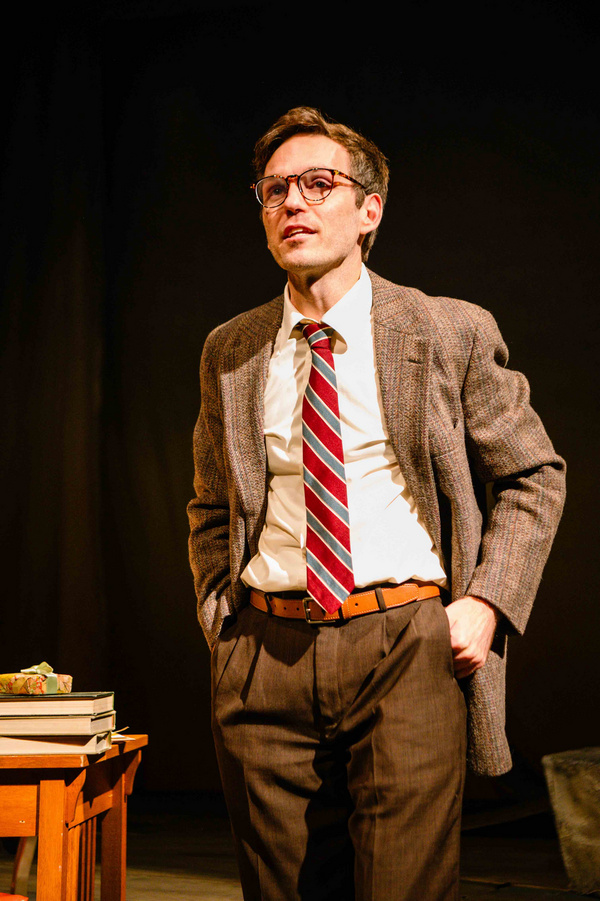 Photos: Remy Bumppo Theatre Company's DEAR ELIZABETH Image