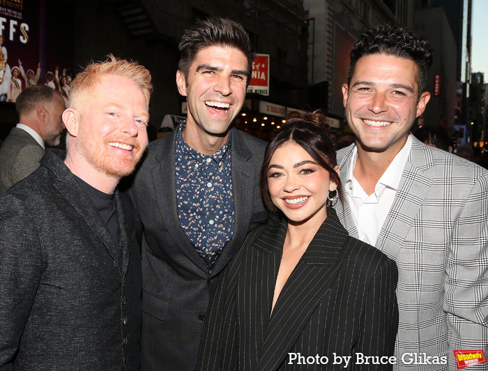 Jesse Tyler Ferguson, Justin Mikita, Sarah Hyland and Wells Adams  Photo