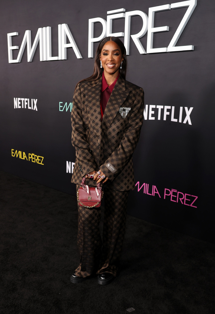 Photos: Josh Gad, Selena Gomez, & More at EMILIA PEREZ Los Angeles Premiere Image