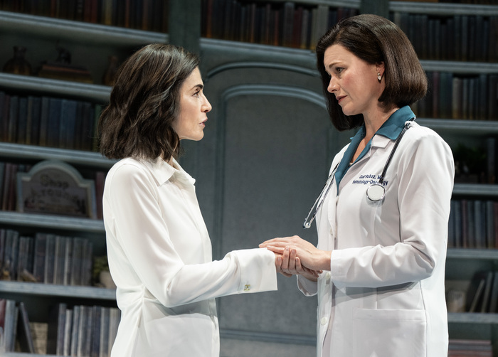 Photos & Video: LEFT ON TENTH Starring Julianna Margulies & Peter Gallagher  Image