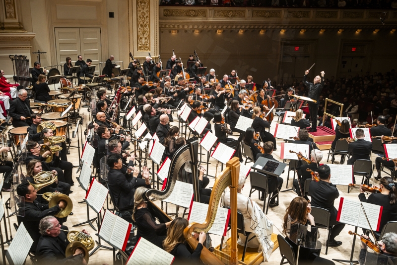 Review: The Philadelphia Orchestra Delivers a Monumental Mahler 3 at Carnegie Image