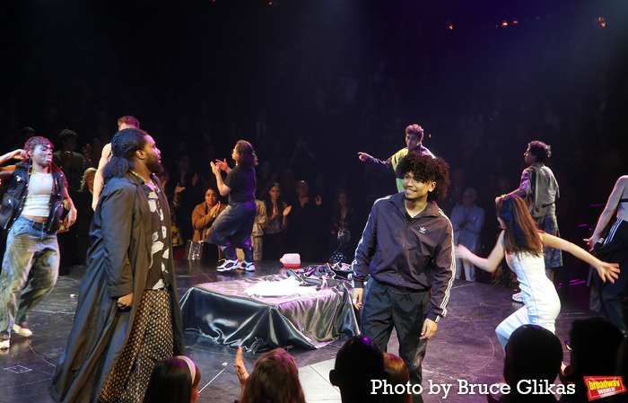 Photos: Rachel Zegler, Kit Connor, and the ROMEO + JULIET Cast Take Opening Night Bows  Image