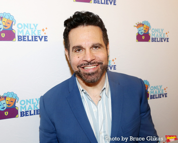 Mario Cantone Photo