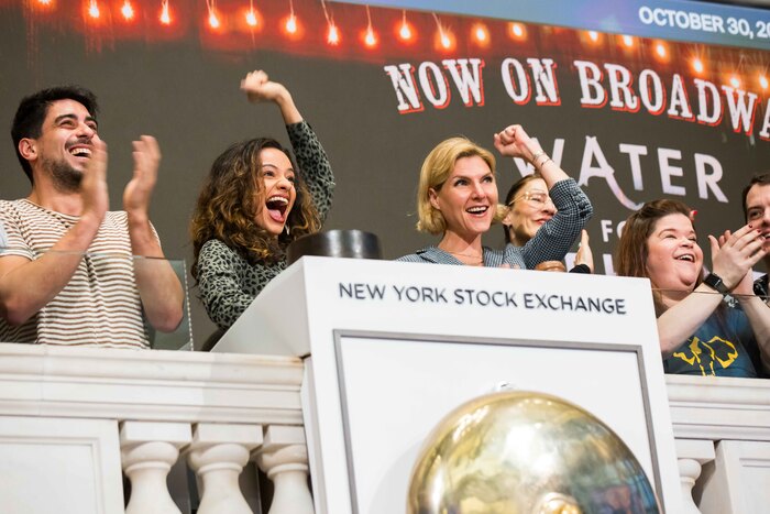 Photos: WATER FOR ELEPHANTS Rings the Opening Bell at the New York Stock Exchange Image