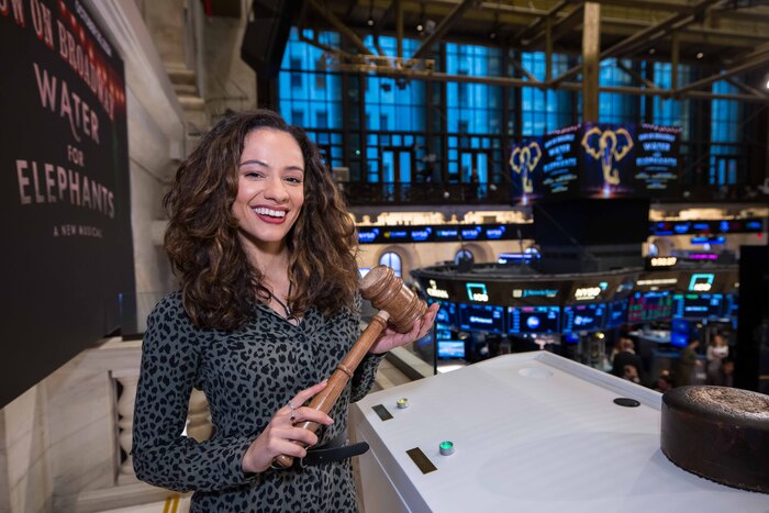 Photos: WATER FOR ELEPHANTS Rings the Opening Bell at the New York Stock Exchange Image