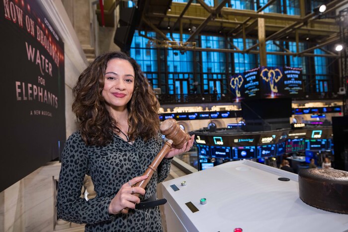 Photos: WATER FOR ELEPHANTS Rings the Opening Bell at the New York Stock Exchange Image