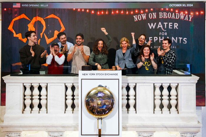 Photos: WATER FOR ELEPHANTS Rings the Opening Bell at the New York Stock Exchange Image