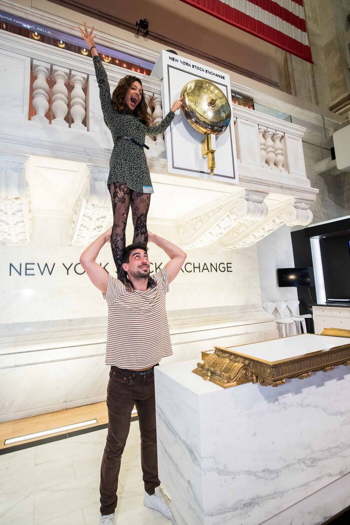 Photos: WATER FOR ELEPHANTS Rings the Opening Bell at the New York Stock Exchange  Image