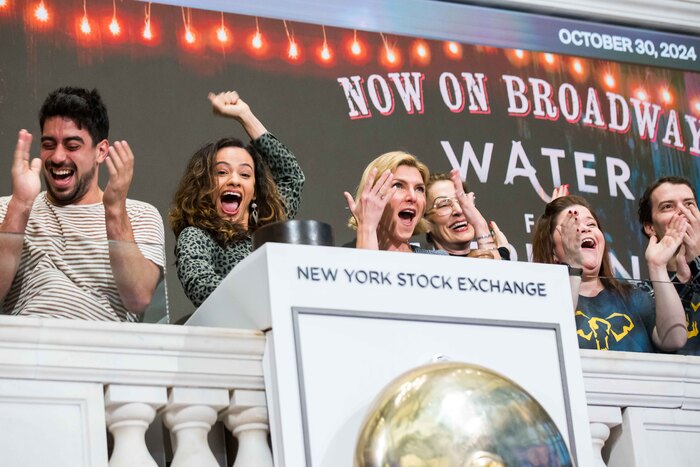 Photos: WATER FOR ELEPHANTS Rings the Opening Bell at the New York Stock Exchange Image