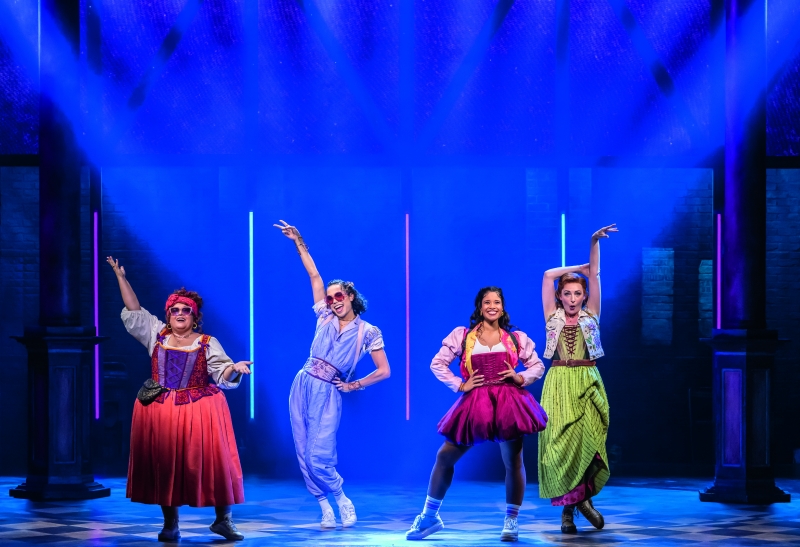 Review: & JULIA at Stage Operettenhaus Hamburg Image