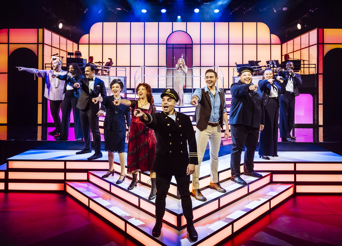 Photos: TITANIQUE Canadian Premiere Production Image