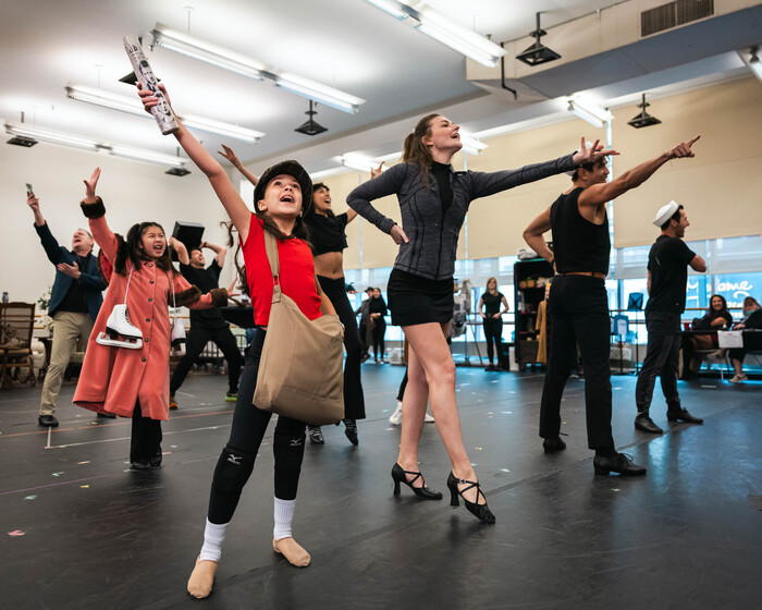 Photos: ANNIE Tour in Rehearsal Ahead of New York City Run  Image