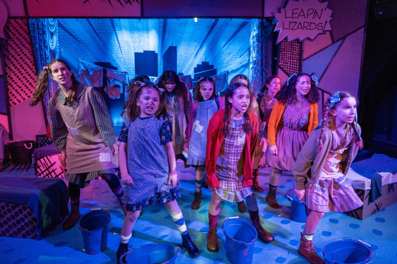 Review: ANNIE at Theatre South Playhouse  Image