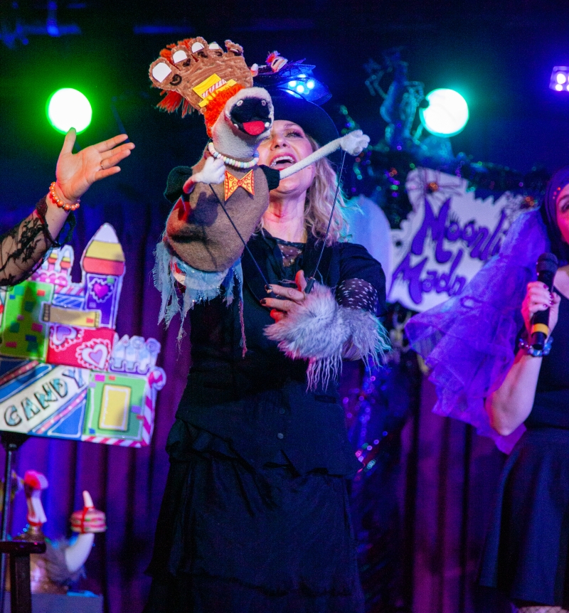 Photos: Leslie Carrara-Rudolph Brings MOONLIGHT MADNESS at The Green Room 42  Image