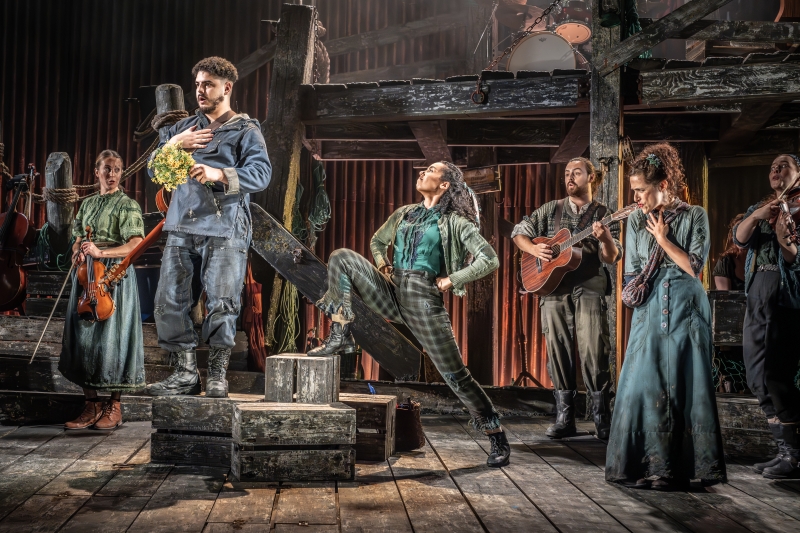 Review: THE CURIOUS CASE OF BENJAMIN BUTTON, Ambassadors Theatre Image