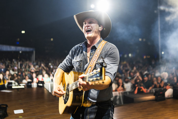 Photos: Jon Pardi Wraps World Tour with Over 317,000 Fans  Image