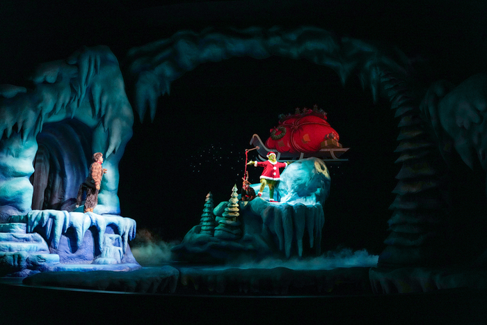 Photos: DR. SEUSS' HOW THE GRINCH STOLE CHRISTMAS! At Children’s Theatre Company Image