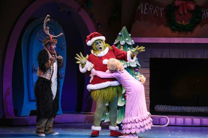 Photos: DR. SEUSS' HOW THE GRINCH STOLE CHRISTMAS! At Children’s Theatre Company  Image