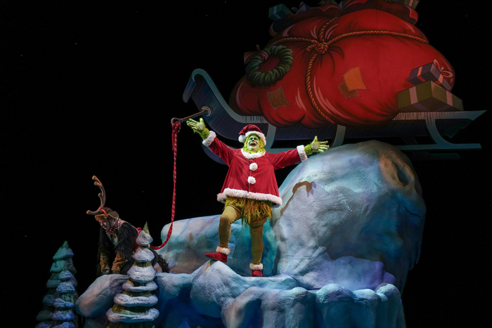 Photos: DR. SEUSS' HOW THE GRINCH STOLE CHRISTMAS! At Children’s Theatre Company  Image