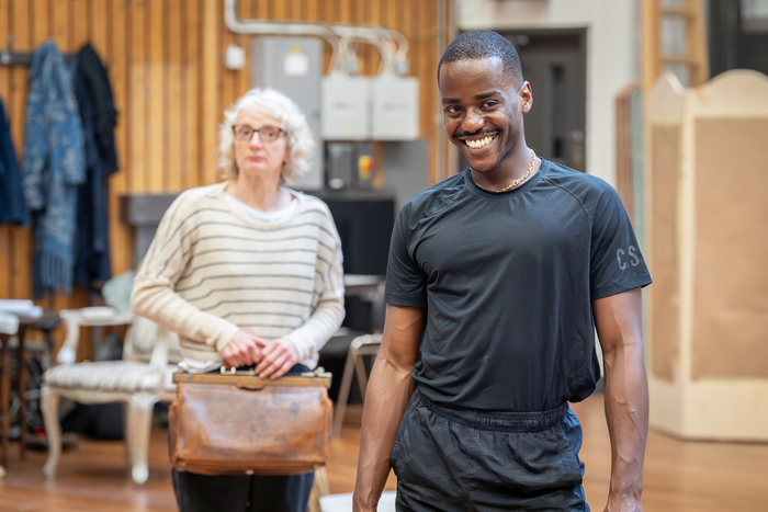 Photos: THE IMPORTANCE OF BEING EARNEST At National Theatre In Rehearsal Image