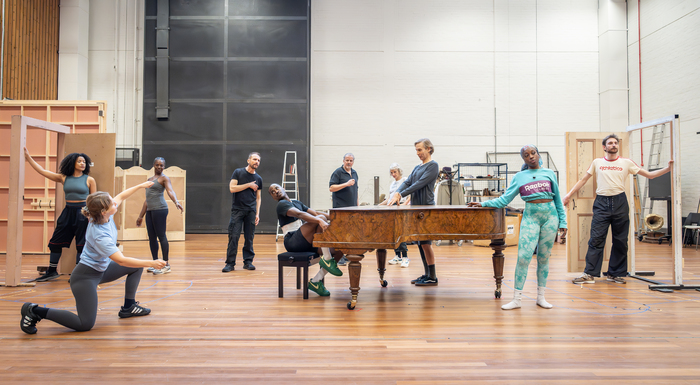 Photos: THE IMPORTANCE OF BEING EARNEST At National Theatre In Rehearsal Image