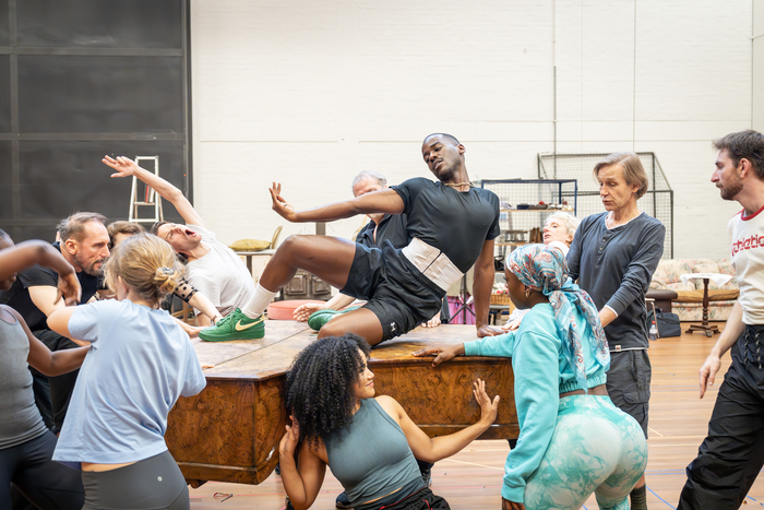 Photos: THE IMPORTANCE OF BEING EARNEST At National Theatre In Rehearsal  Image