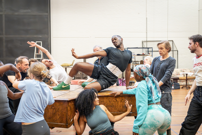 Photos: THE IMPORTANCE OF BEING EARNEST At National Theatre In Rehearsal Image