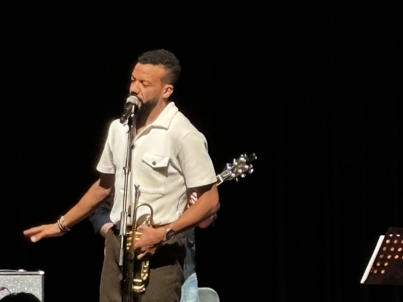 Review: JON LAMPEY at Lincoln Theatre Image