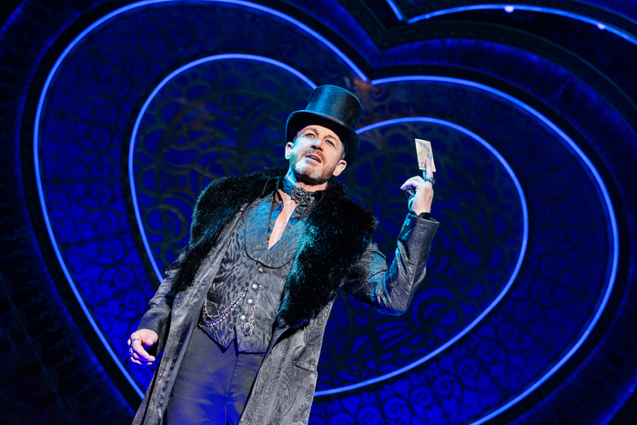 Photos: Solea Pfeiffer & John Cardoza in MOULIN ROUGE! Image