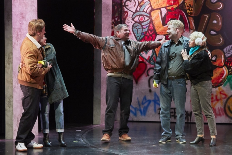 Review: FREI UND GRENZENLOS at Weyher Theater Image
