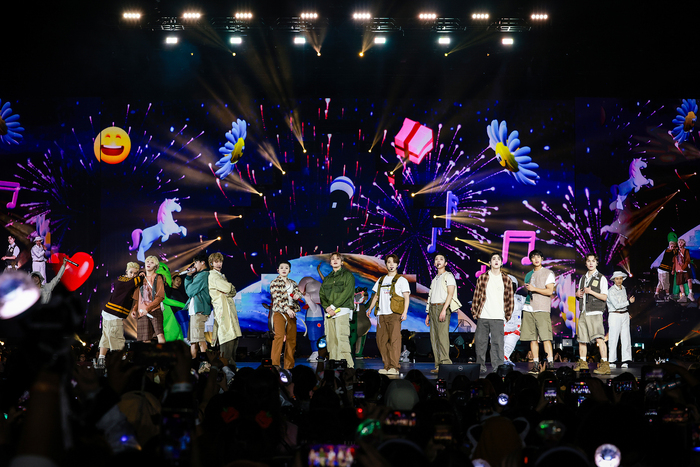 Photos: SEVENTEEN Wraps U.S. Leg of ‘Right Here’ World Tour Image