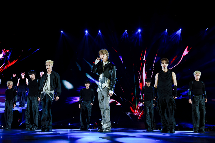 Photos: SEVENTEEN Wraps U.S. Leg of ‘Right Here’ World Tour Image