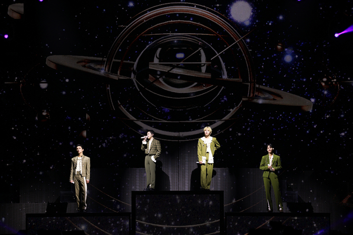 Photos: SEVENTEEN Wraps U.S. Leg of ‘Right Here’ World Tour Image