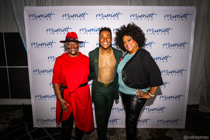 Photos: Irving Berlin’s WHITE CHRISTMAS Opens At Marriott Theatre Image
